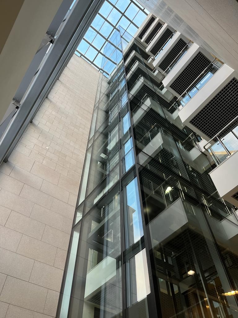 Продажа 4-комнатной квартиры, Санкт-Петербург, Смольная набережная,  8к2