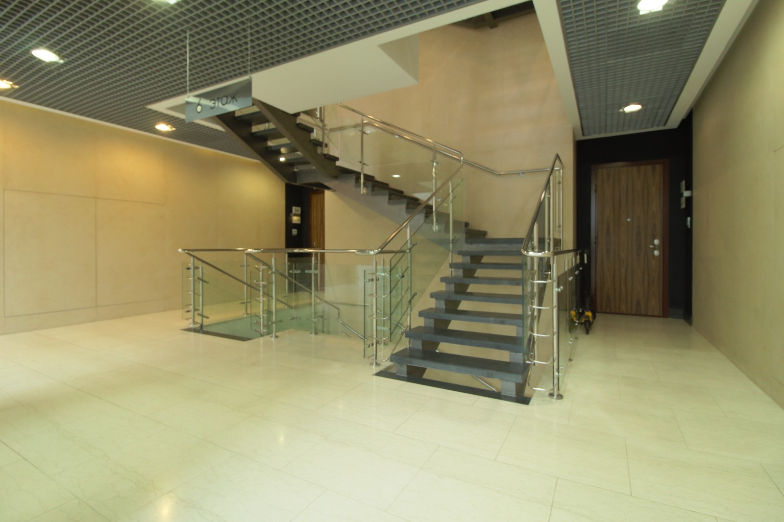 Продажа 4-комнатной квартиры, Санкт-Петербург, Смольная набережная,  8к2