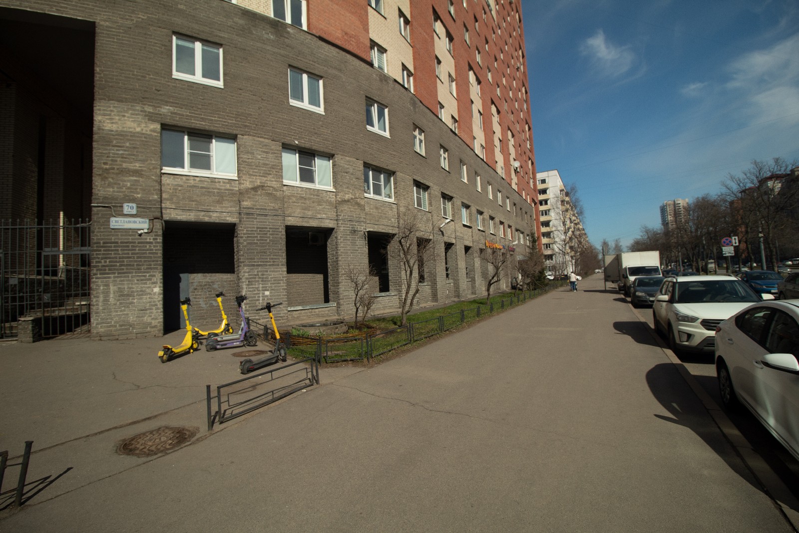 Продажа 3-комнатной квартиры, Санкт-Петербург, Светлановский пр.,  70 к1