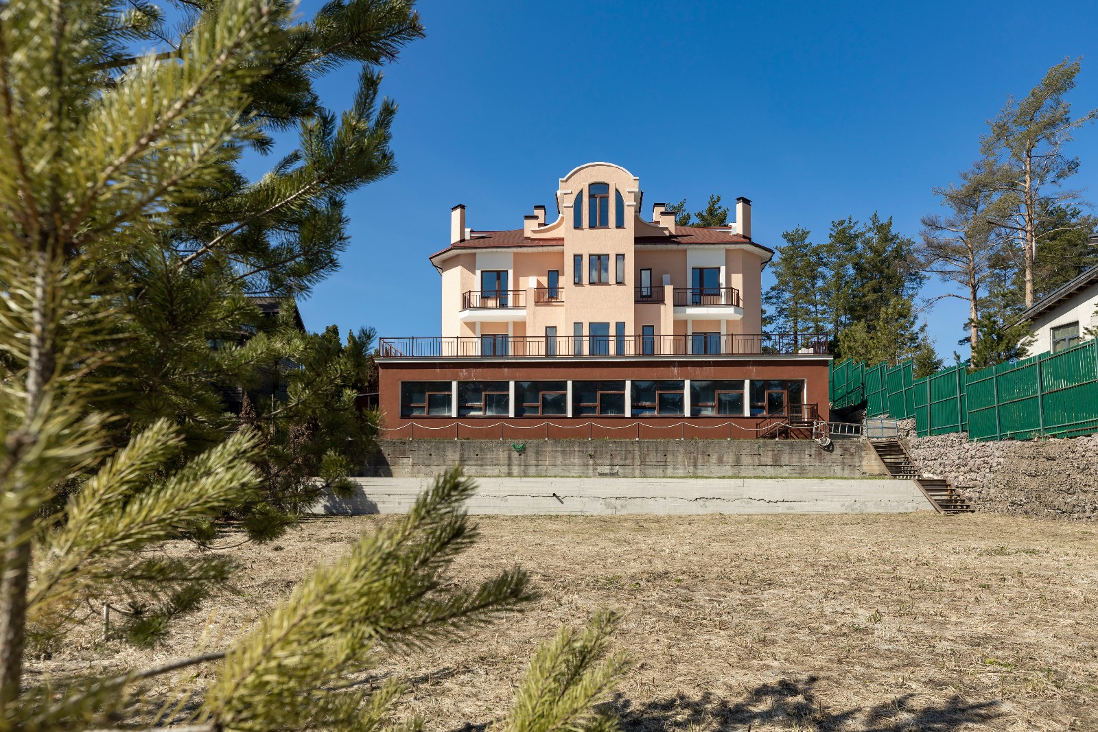 Продажа дома, 950м <sup>2</sup>, 25 сот., Ленинградская, Ленинское,  Солнечная Поляна