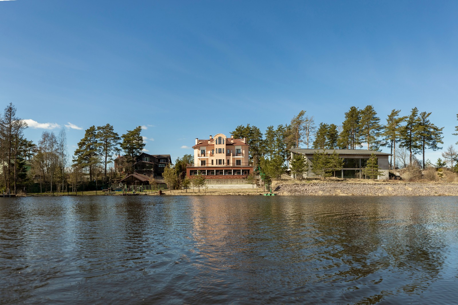 Продажа дома, 950м <sup>2</sup>, 25 сот., Ленинградская, Ленинское,  Солнечная Поляна