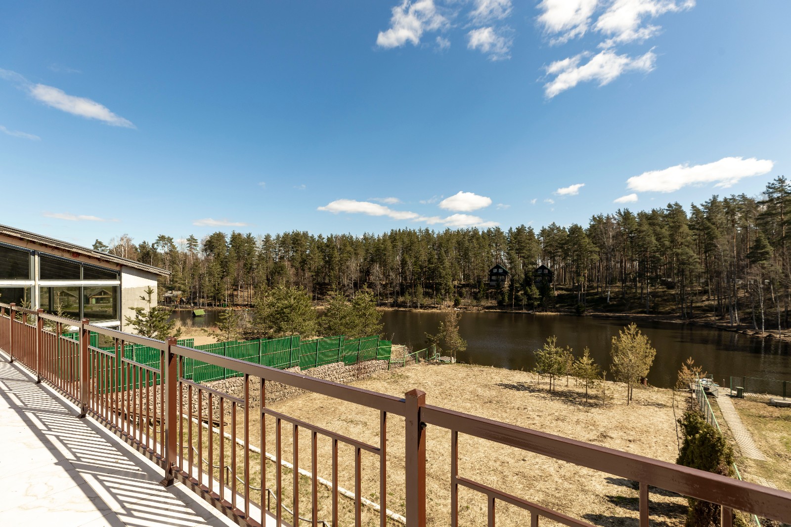 Продажа дома, 950м <sup>2</sup>, 25 сот., Ленинградская, Ленинское,  Солнечная Поляна